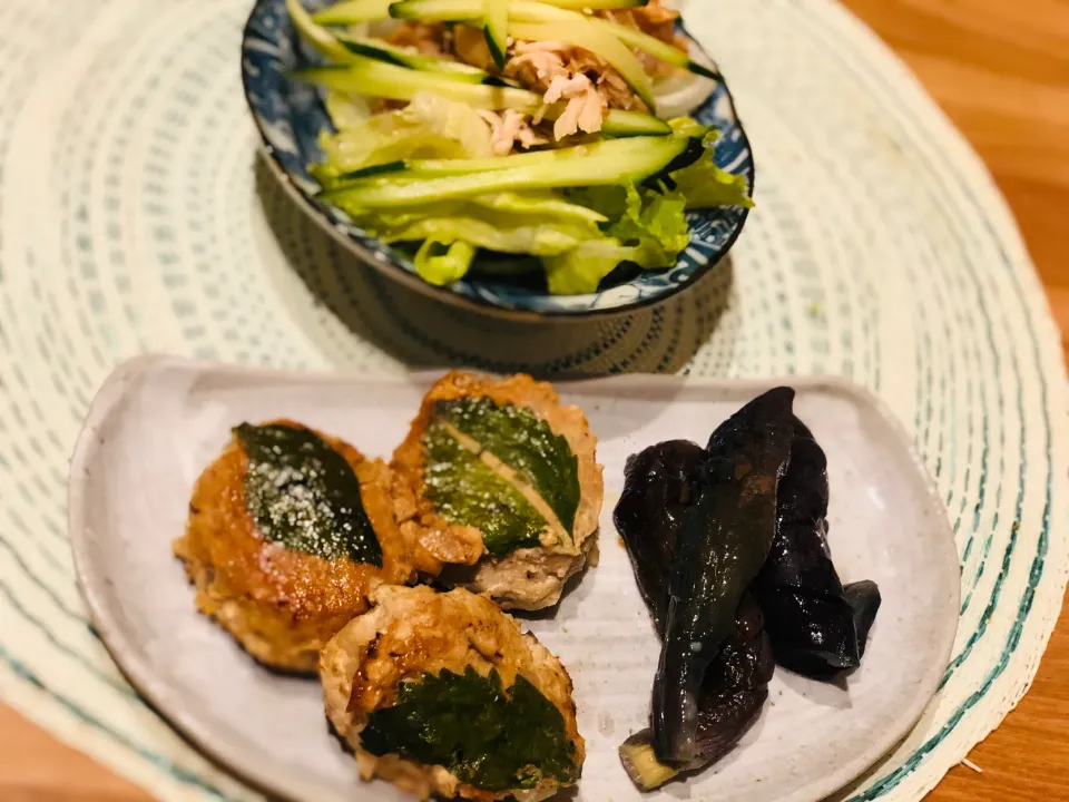 きのこたっぷりつくね、ナスの冷やし煮浸し、味噌チキンサラダ|じょんさん