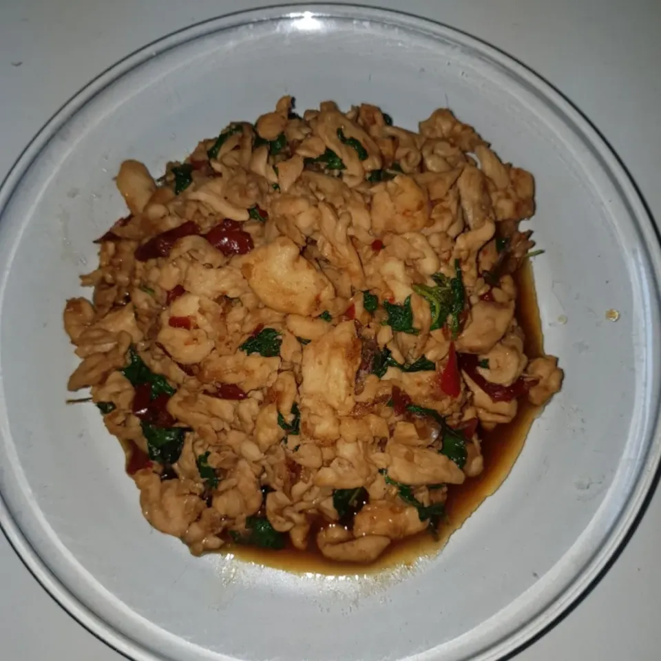 stir fry chicken with basil leaves|patcookingfeverパットさん