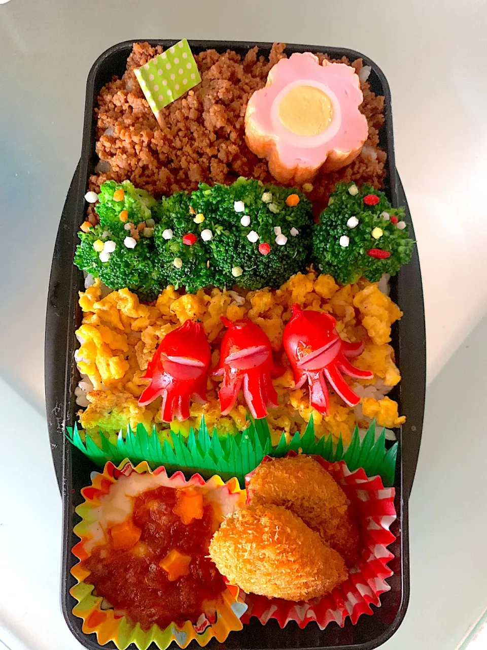 そぼろ弁当
 #息子弁当 
 #のっけ弁 
 #行ってらっしゃい|Yukaさん