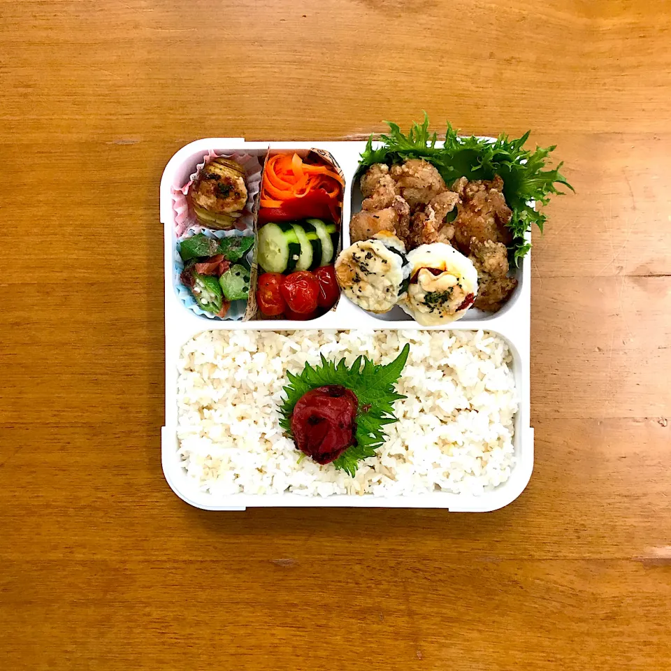 Snapdishの料理写真:からあげ弁当。|むろこ。さん