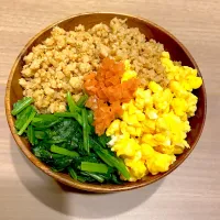 鶏そぼろ丼|優美さん