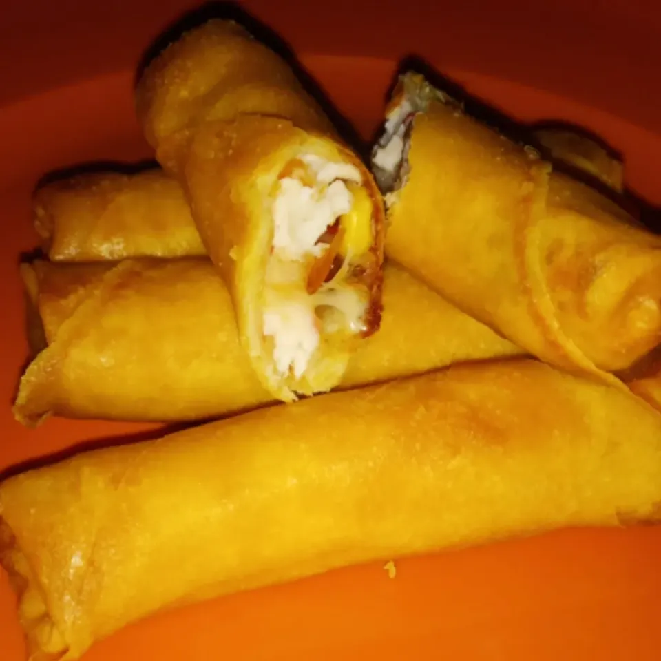 Snapdishの料理写真:cheezy crab spring roll|surie hkzさん