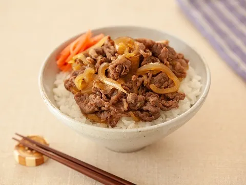 レンジで牛丼|ヤマサ醤油公式アカウントさん