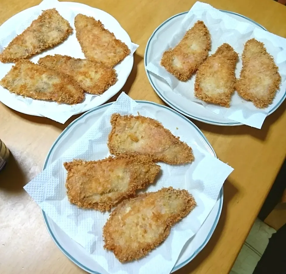 うちの定番
豚ロース薄切りのベーコンとチーズはさみ揚げ🐷|しまだ ちえこさん