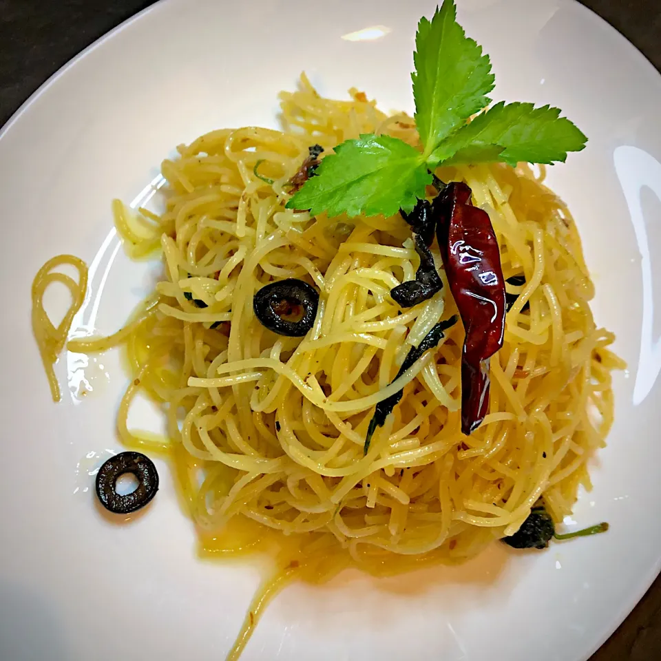 Anchovy Coriander Pasta|Laarni Nabongさん