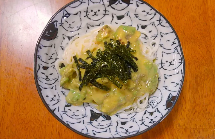 ６月２３日　アボカドうどん|いもこ。さん