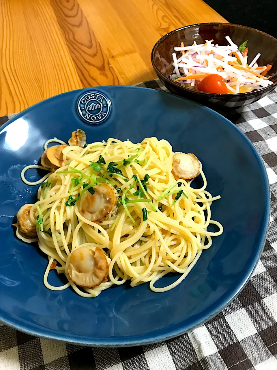 カイワレとホタテ の和風焼きパスタ【sayaさんの料理 ネギとホタテの和風焼きパスタ】|sayaさん