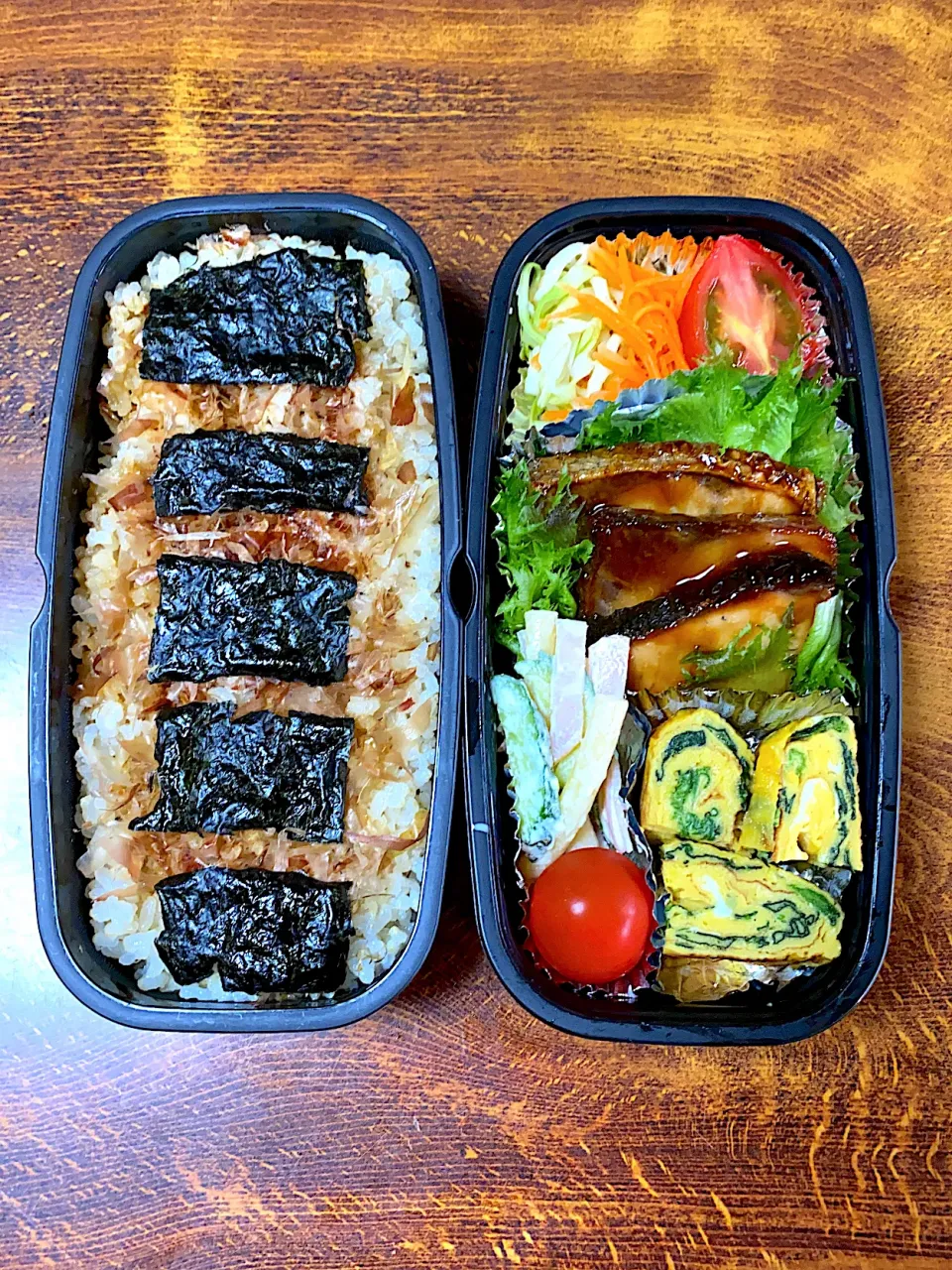 Snapdishの料理写真:ブリの照り焼き弁当|miya385さん