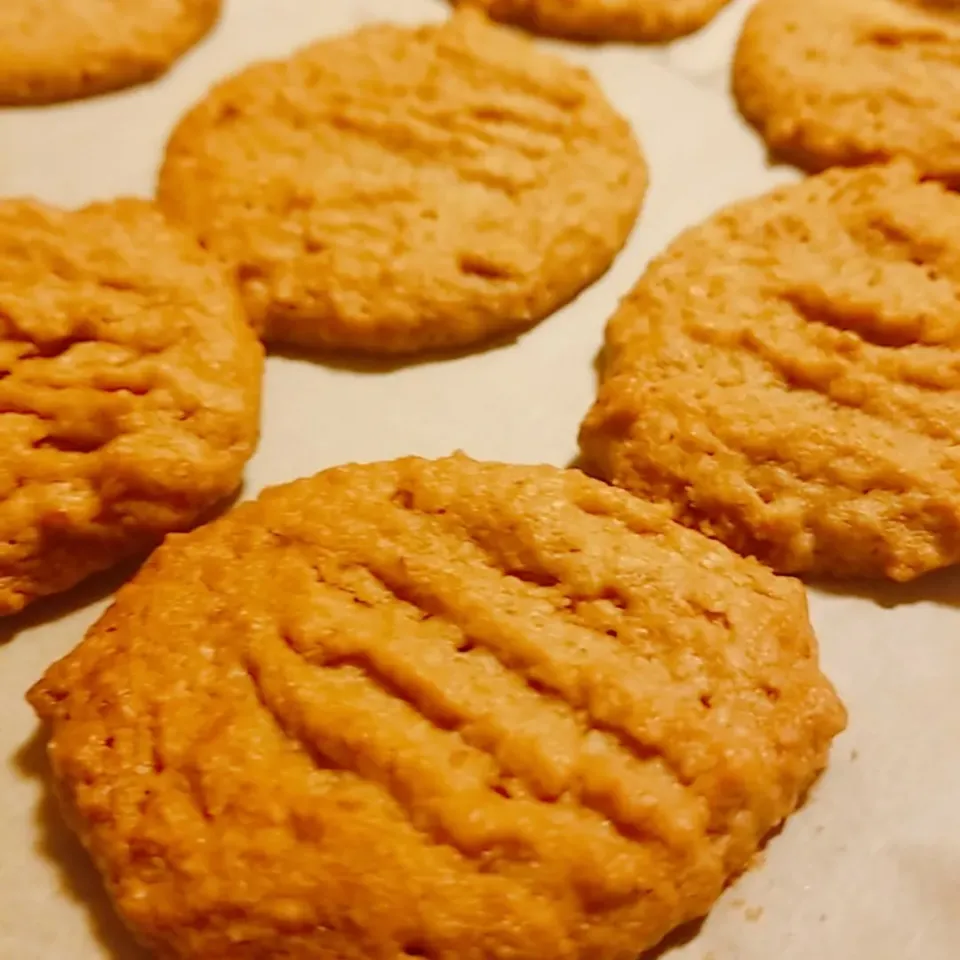 長男が作ったピーナツバター・クッキー
Peanuts butter cookies made by my son|Nikki Gさん