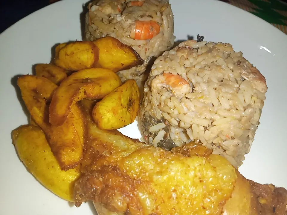 coconut rice with dodo & fried chicken|Chef Queenieezさん