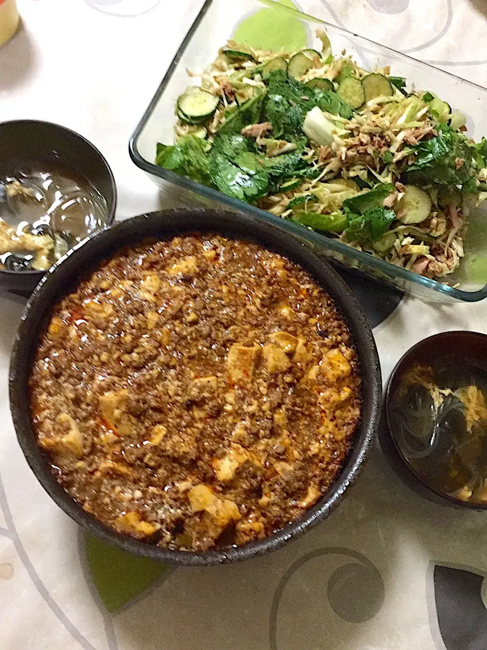 旦那料理❣️水曜日は麻婆の日❣️下にご飯入ってるよ❣️|hanakoさん