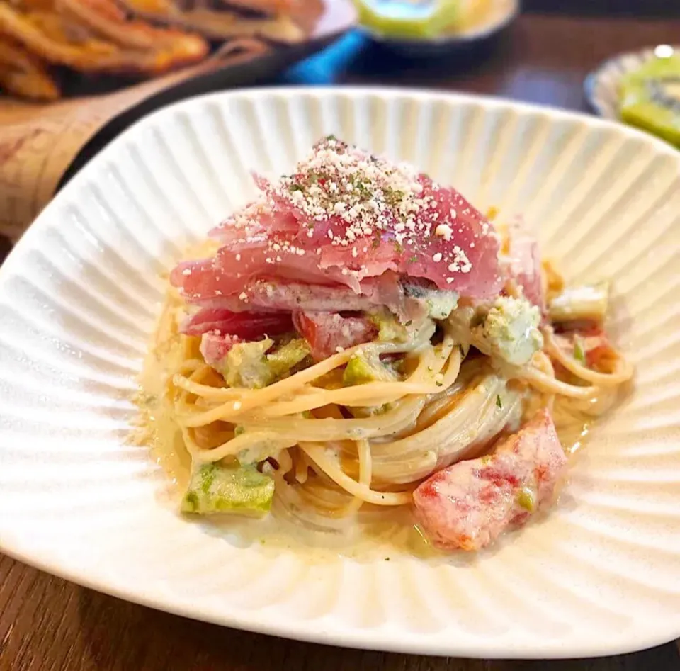 今日はアボカドとトマトの冷製クリームパスタ|MHさん