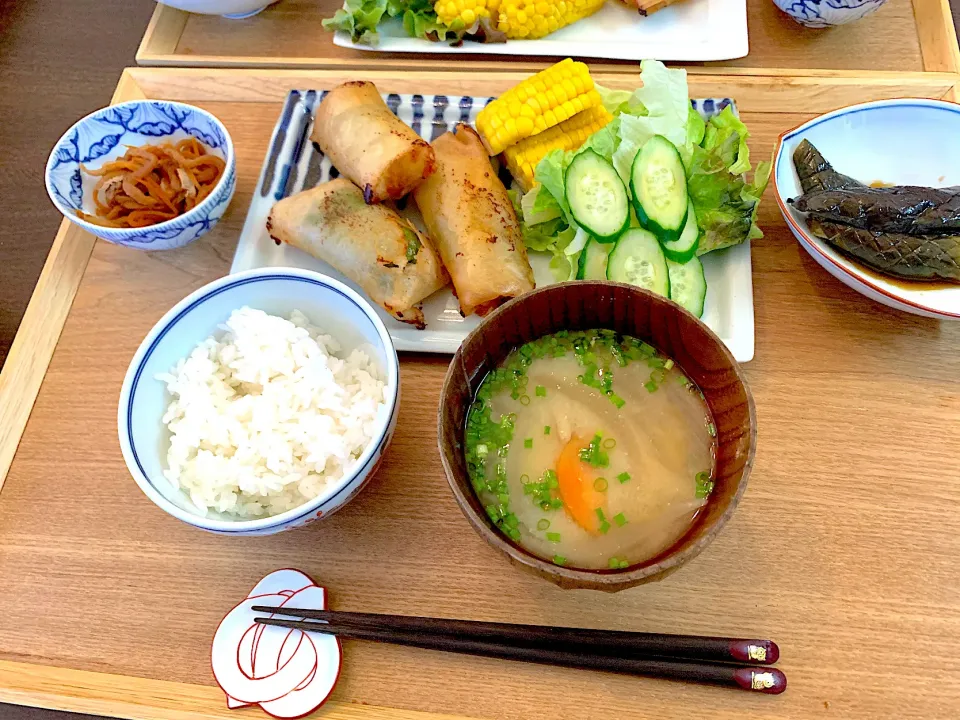 Snapdishの料理写真:切り干し大根　胸肉と大葉チーズの春巻き　ナスの揚げ浸し　お味噌汁|NAKATAさん