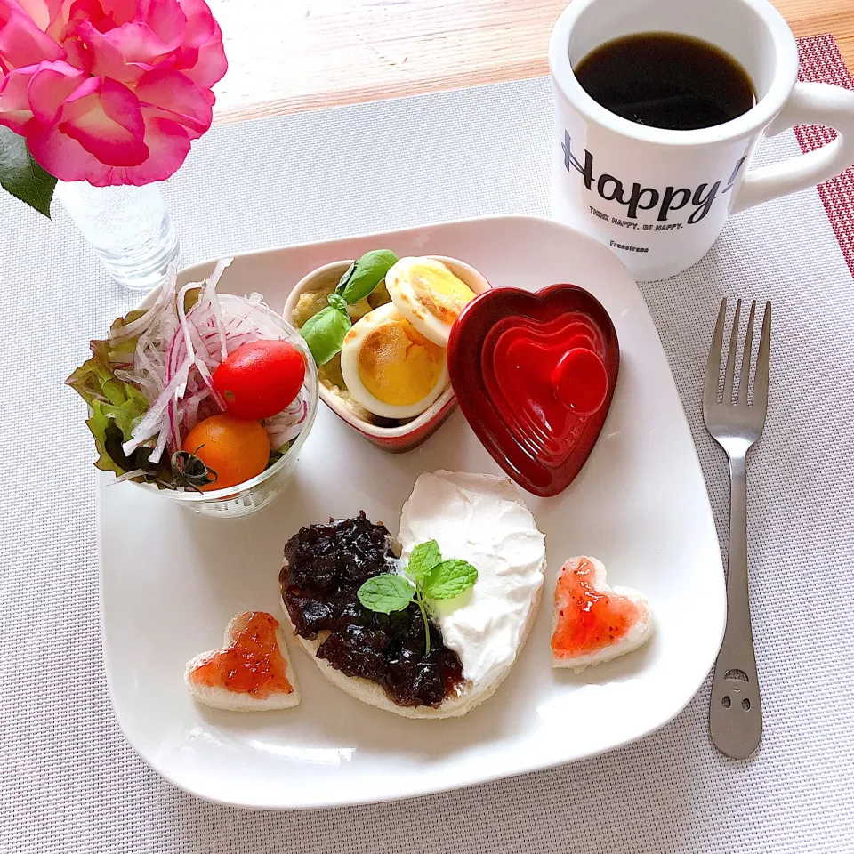 おうちカフェ「ハートの小倉トースト♥️カボチャのチーズ焼き」|Happy suzumeさん