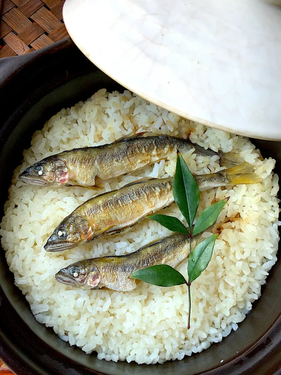 土鍋で小鮎の炊き込みご飯|9421beruさん