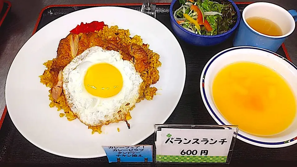 Snapdishの料理写真:カレーフェア！カレーピラフのタンドリーチキン添え|nyama1さん