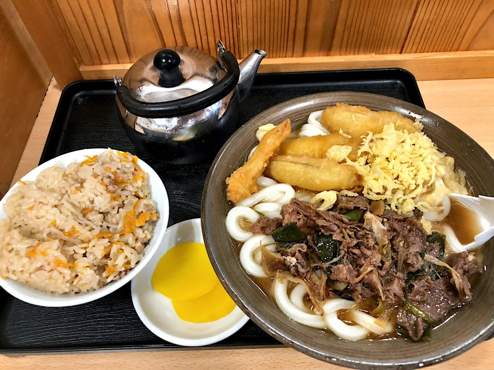 Snapdishの料理写真:肉・ごぼう天・かしわセット|T. Wonderさん