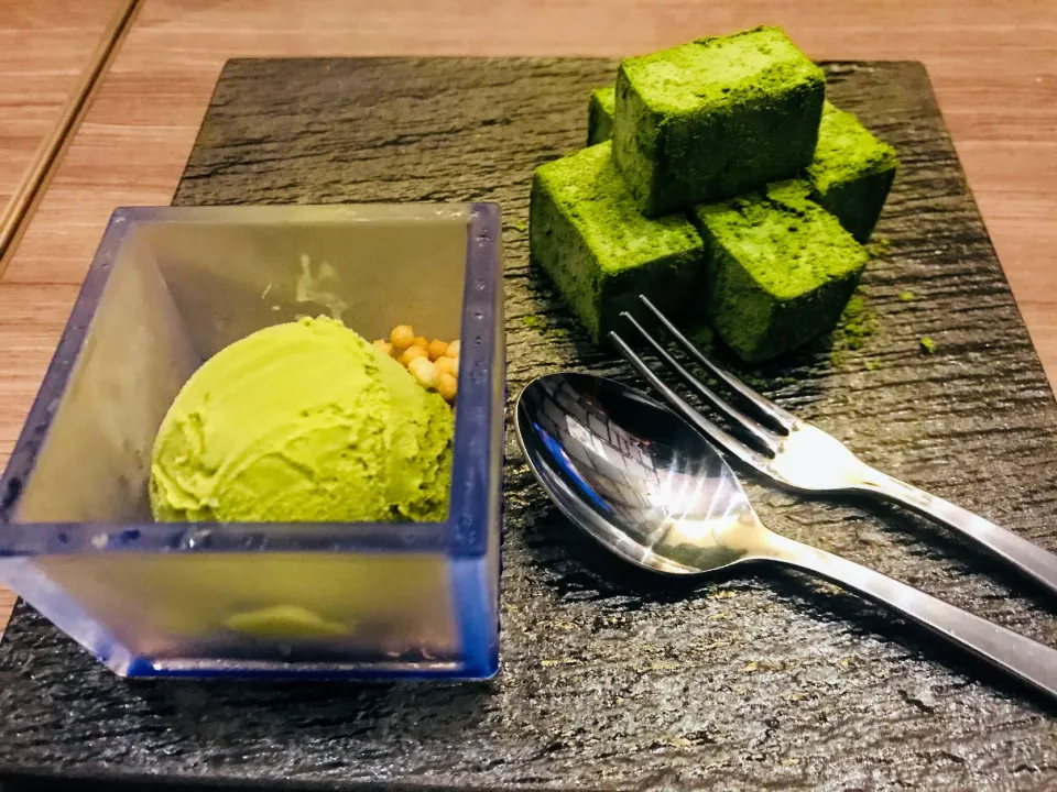 Snapdishの料理写真:抹茶アイス&抹茶わらび餅♪♪|KOHTAさん