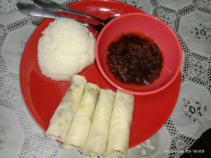 Beef Adobo flakes and Shawarma roll munchies🥰🥰|Shiela A. Suplagasさん