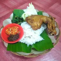 Snapdishの料理写真:ayam|Didik Boikotさん