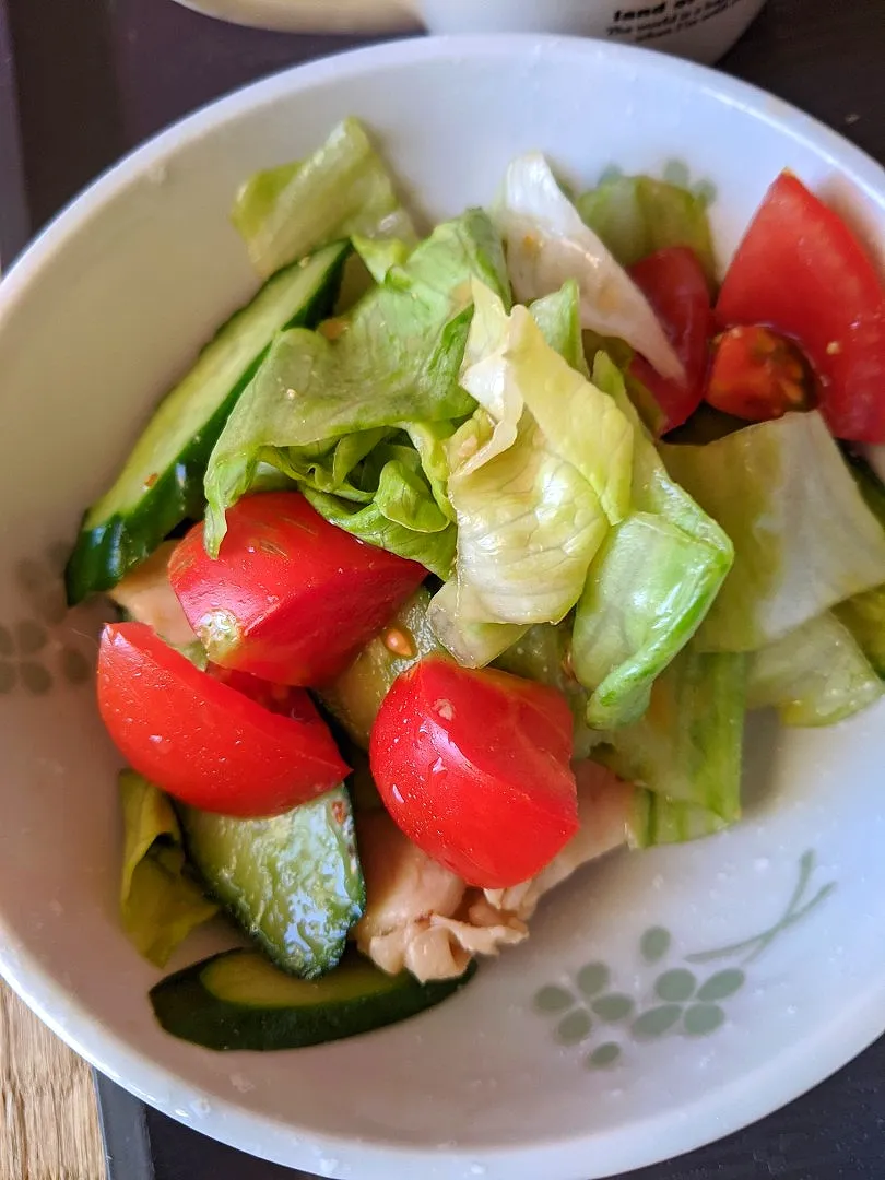 シャカシャカサラダ🥗|ひろポっちさん