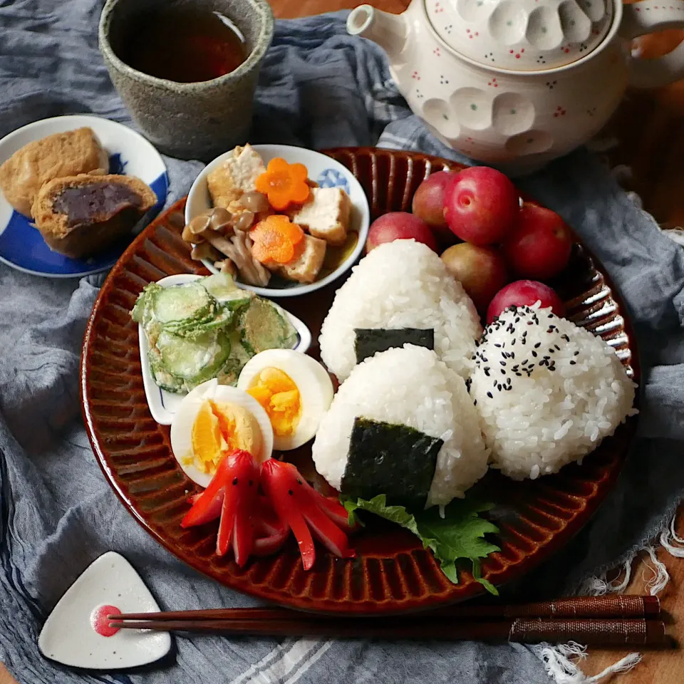 Snapdishの料理写真:おにぎりワンプレートランチ|小西ユカリさん