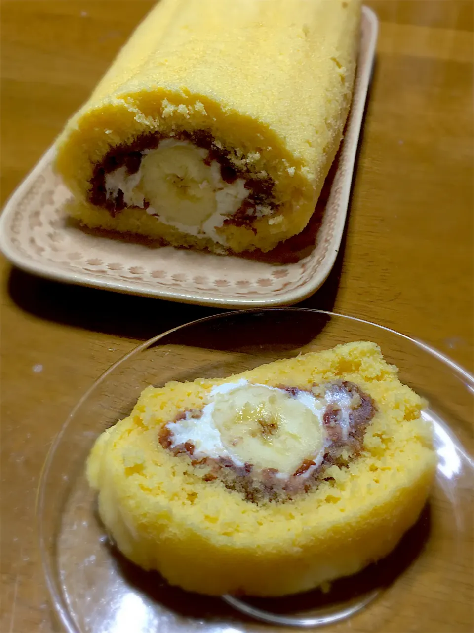 水切りヨーグルトとあんこのバナナ入りロールケーキ|ちほんぽさん