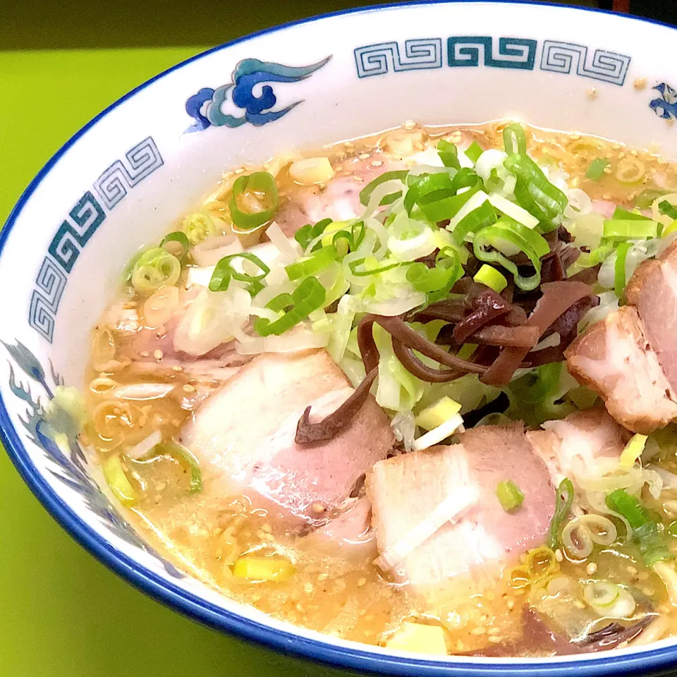 鹿児島のなんごくラーメンのチャーシュー麺|ひろゆきさん