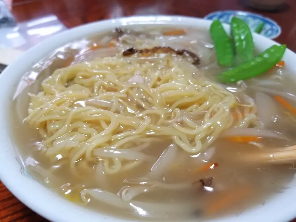 もやしラーメン
少しアンがかかってて冷めずに美味しい！しかも安い！！|しあるさん