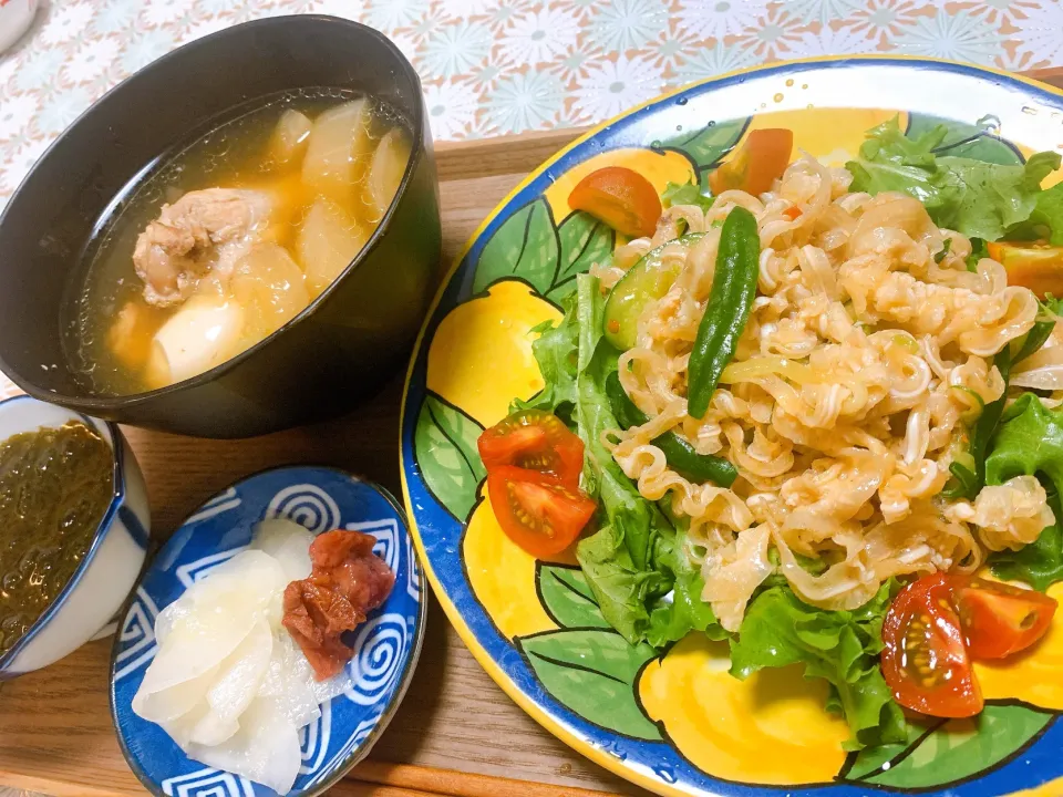 晩飯　ミミガーサラダ　手羽元とモウイのお酢煮|yoさん