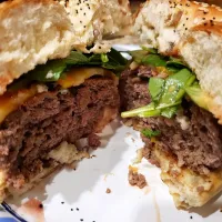 Homemade Bagel Cheeseburger|Matt Teers Newbie Kitchenさん