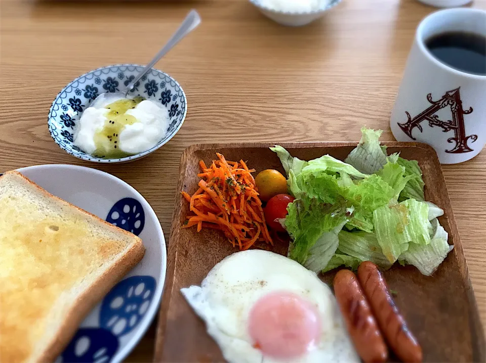 Snapdishの料理写真:朝食|ツインうさぎさん