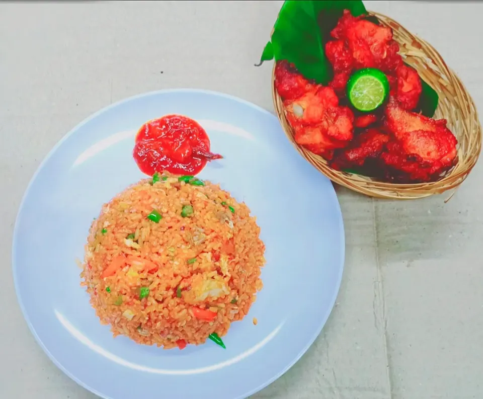 Nasi Goreng Sardin + Hot Chiken|Saravanan Saraさん