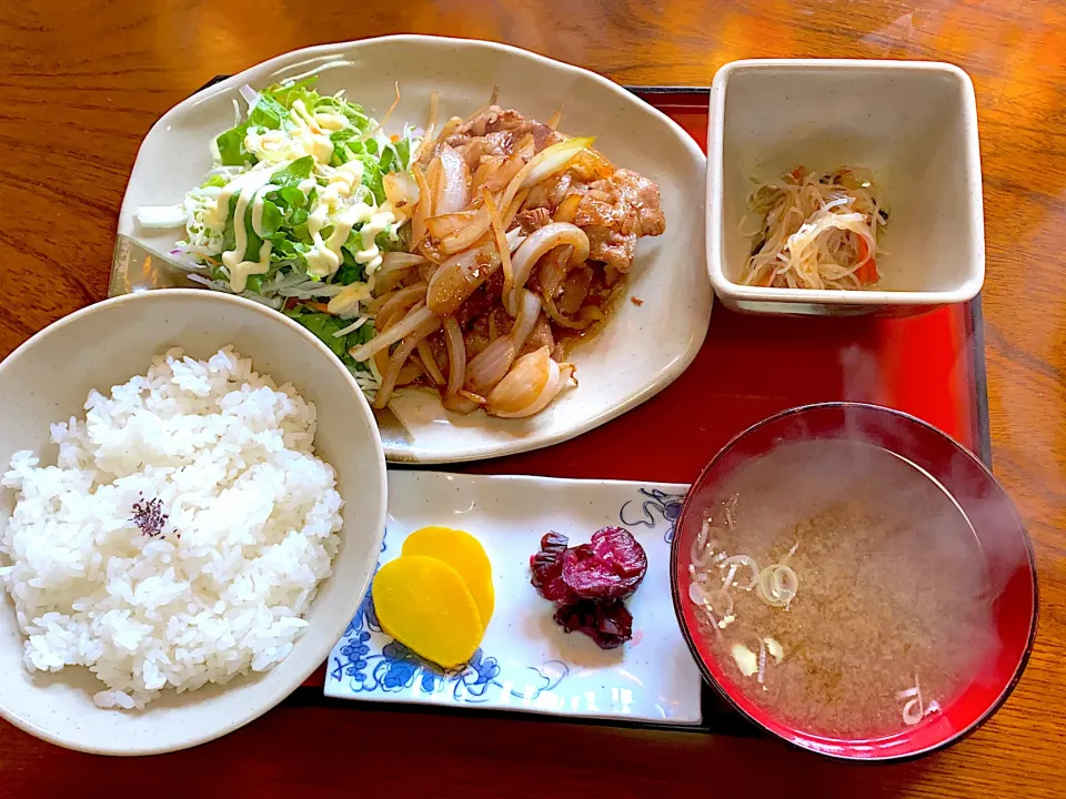 十和田湖　神田川　の　十和田バラ焼き定食|スヌーピーさん