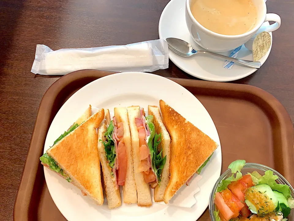 Café dé DAiSYのランチプレート🥪☕️🥗|yumyum😋さん