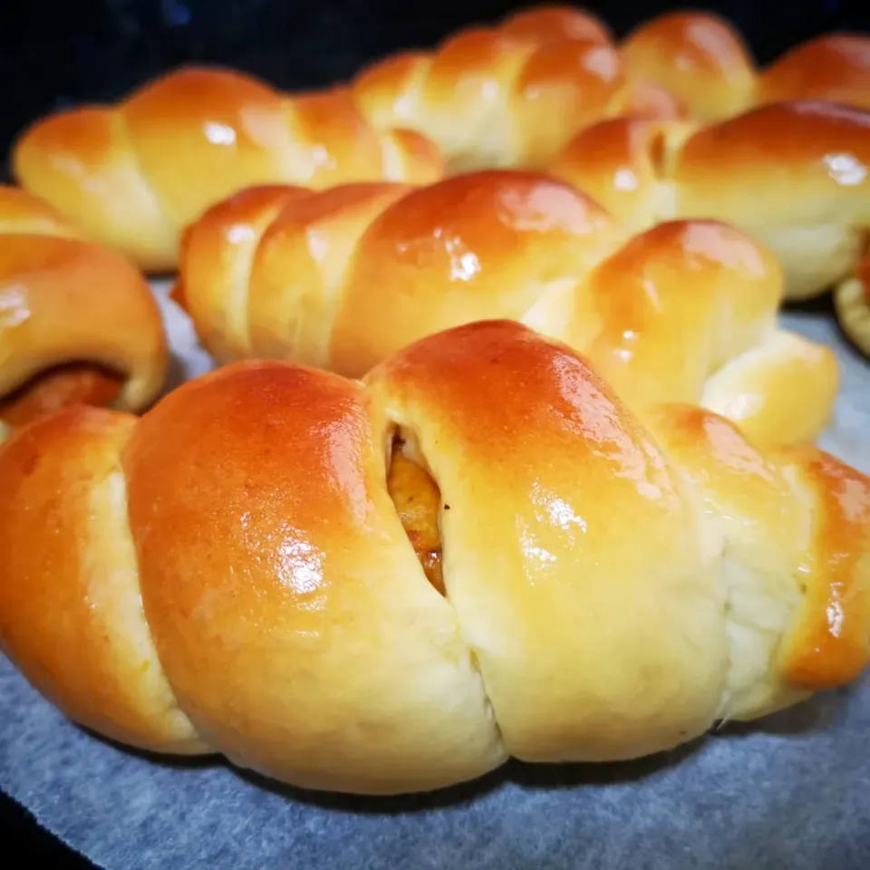 サンドラ リー's dish Freshly baked otah buns 😋|サンドラ リーさん