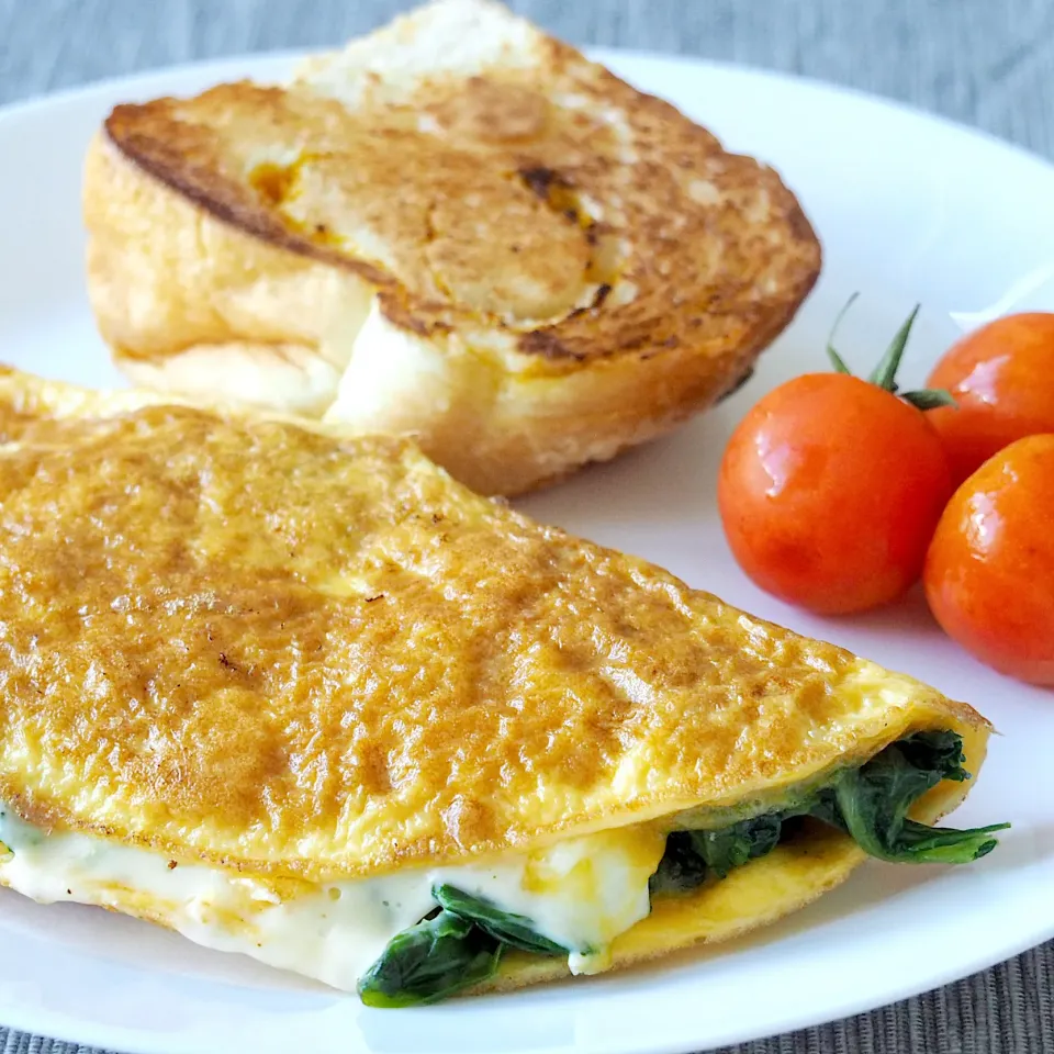 Cheese & spinach omelette|Misstyさん