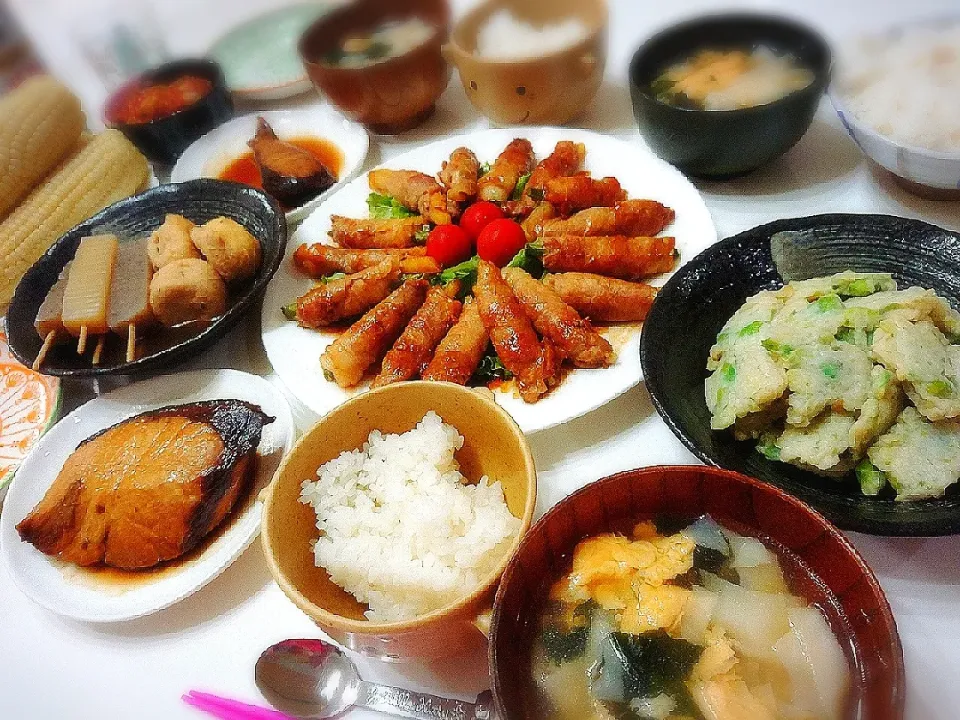 夕食(^ー^)
ポテト肉巻き&いんげん肉巻き
ぶり照り焼き
がんもとこんにゃくの煮物
枝豆さつま揚げ
ホワイトコーン
ワンタンとワカメ卵スープ|プリン☆さん