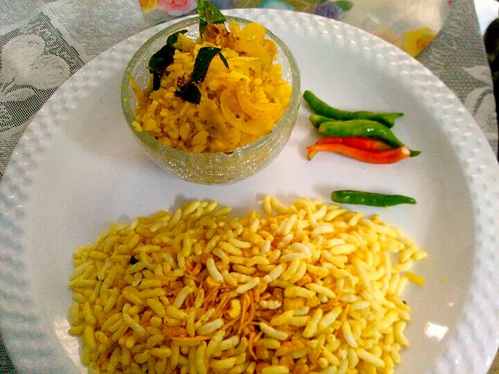 Flattened 🍚 rice Poha (flattened rice) is typically a Western Indian breakfast|mubさん