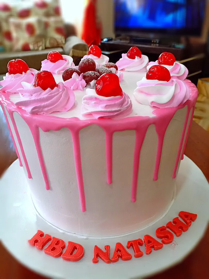 pink birthday cake|mzuriさん