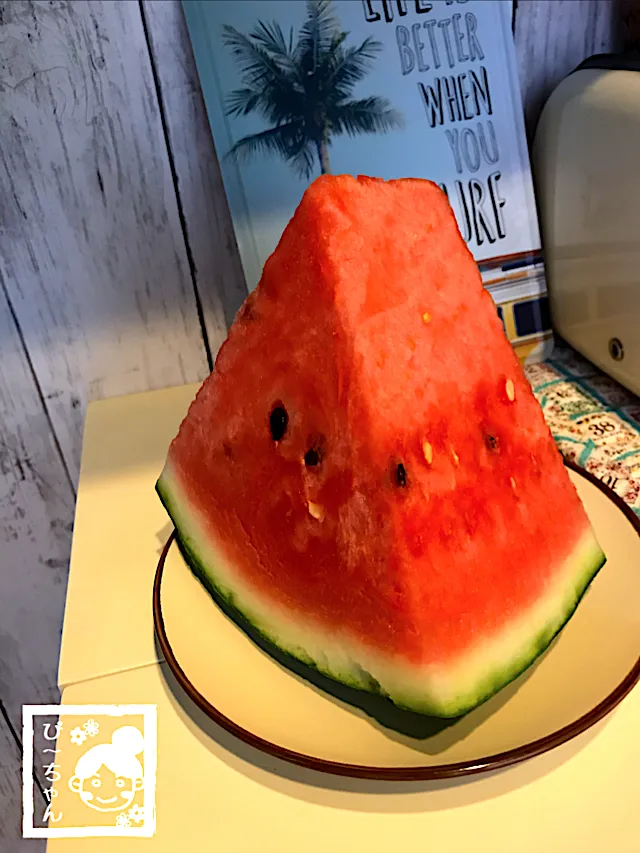 朝からカット大きめスイカ🍉😆|☆ぴ〜ちゃん☆さん