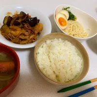 豚バラとなすの味噌炒め＋豆乳ラー油麺つゆのつけそうめん＋ポトフ|sochan0605さん