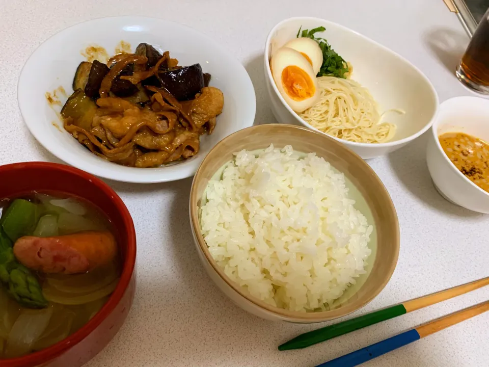 豚バラとなすの味噌炒め＋豆乳ラー油麺つゆのつけそうめん＋ポトフ|sochan0605さん