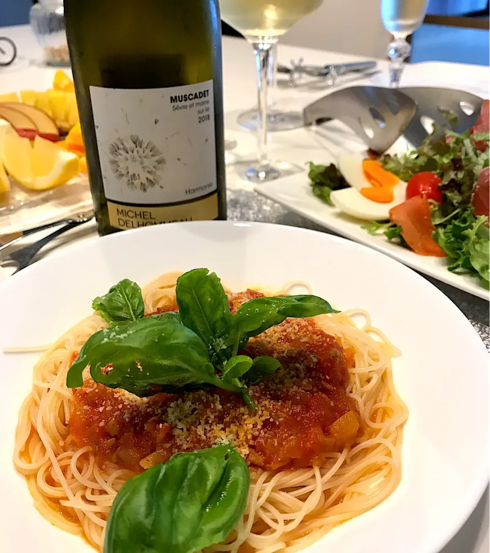 トマトソース🍅パスタ🍝➰🥂😁|ナムナムさん