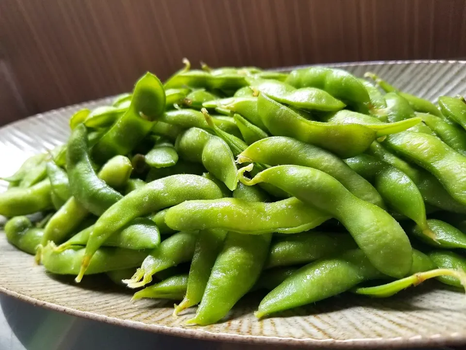 茹でたての枝豆|しあるさん