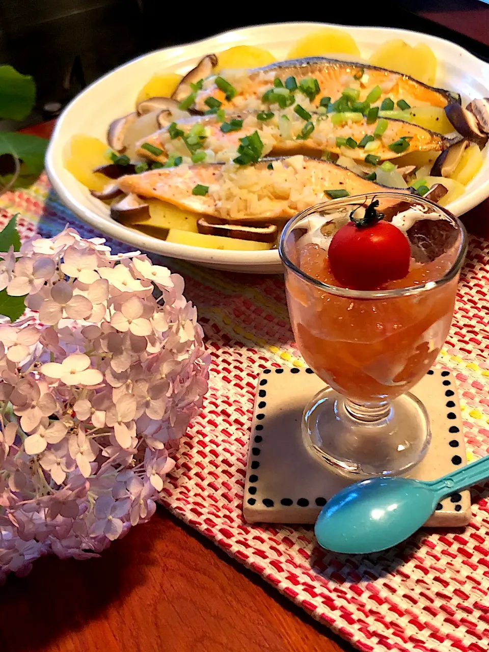 みったん🐒トマトゼリースカッシュ🍅塩鮭とじゃがいもさっぱりポン酢蒸し🐟お誕生日おめでとう🎉✨👏👏👏😆✨|ボンバーさん