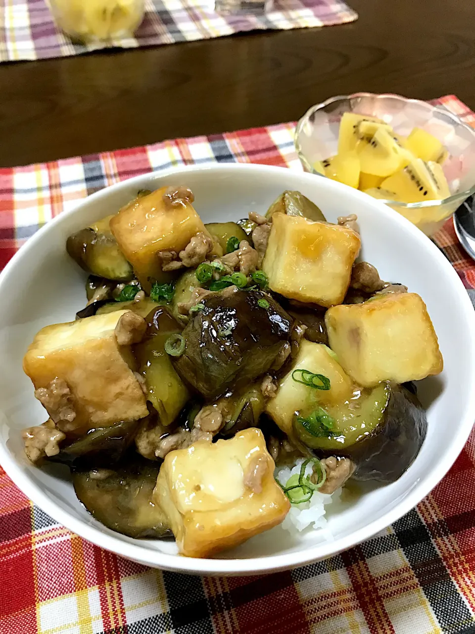 なすと厚揚げのひき肉あんかけ丼|Emiさん