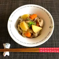 Snapdishの料理写真:味しっかりめの肉じゃがです（ ¨̮  ）|りなさん