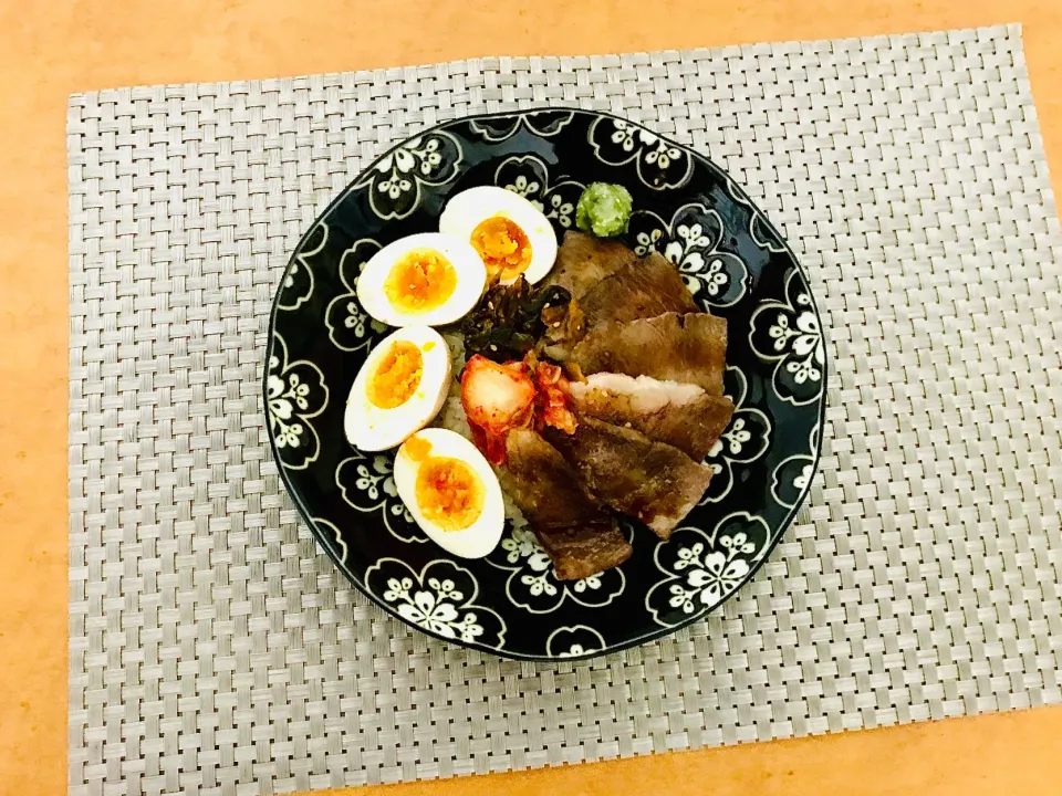 Snapdishの料理写真:the   贅沢丼|Kei Ushirodaさん