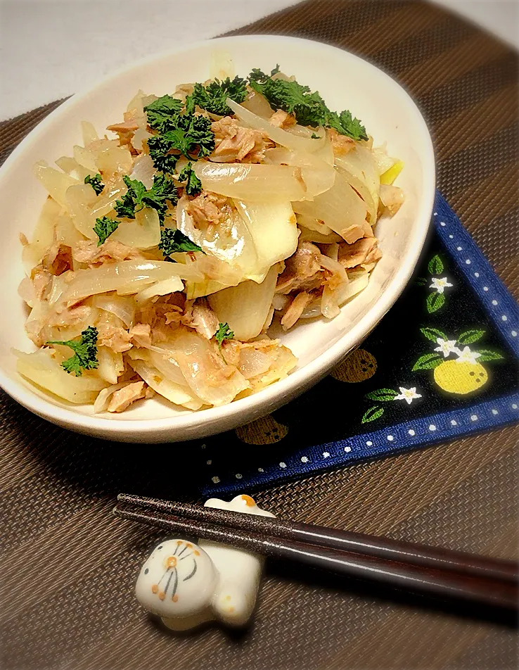 咲きちゃんの料理 レンチン蒸し玉ねぎとツナのおかかチーズマリネ|もっさんさん